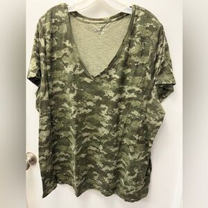 Ava & Viv Green Camo Short Sleeve Tee